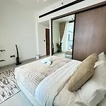 Fully Furnished 1Br With Balcony