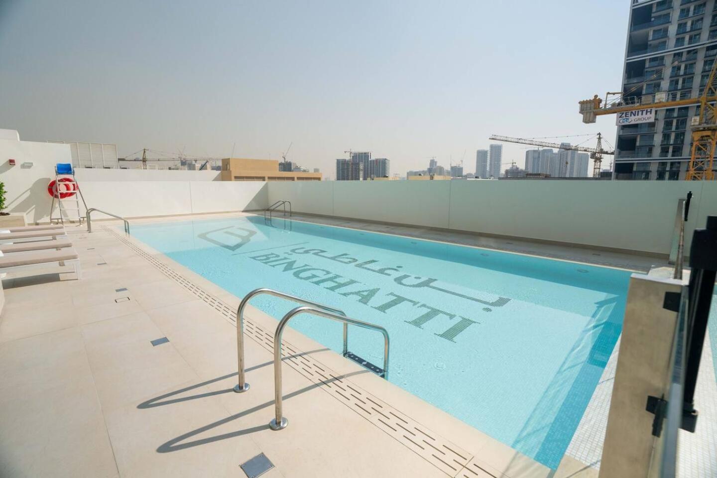 Fully Furnished 1br With Balcony