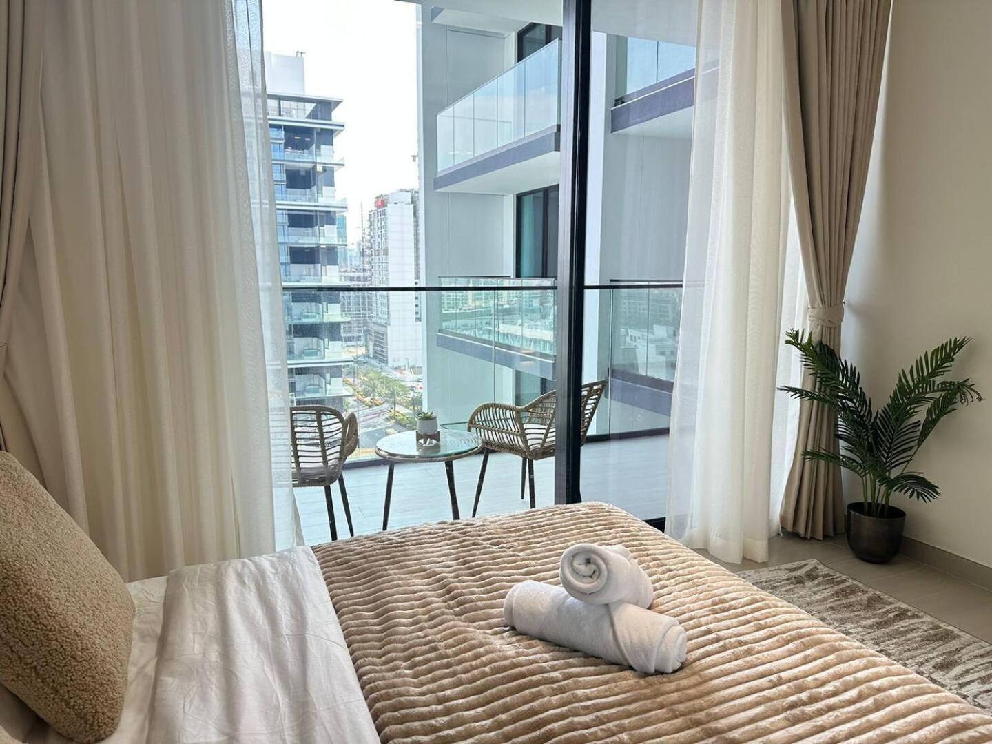Apartment Fully Furnished 1br With Balcony