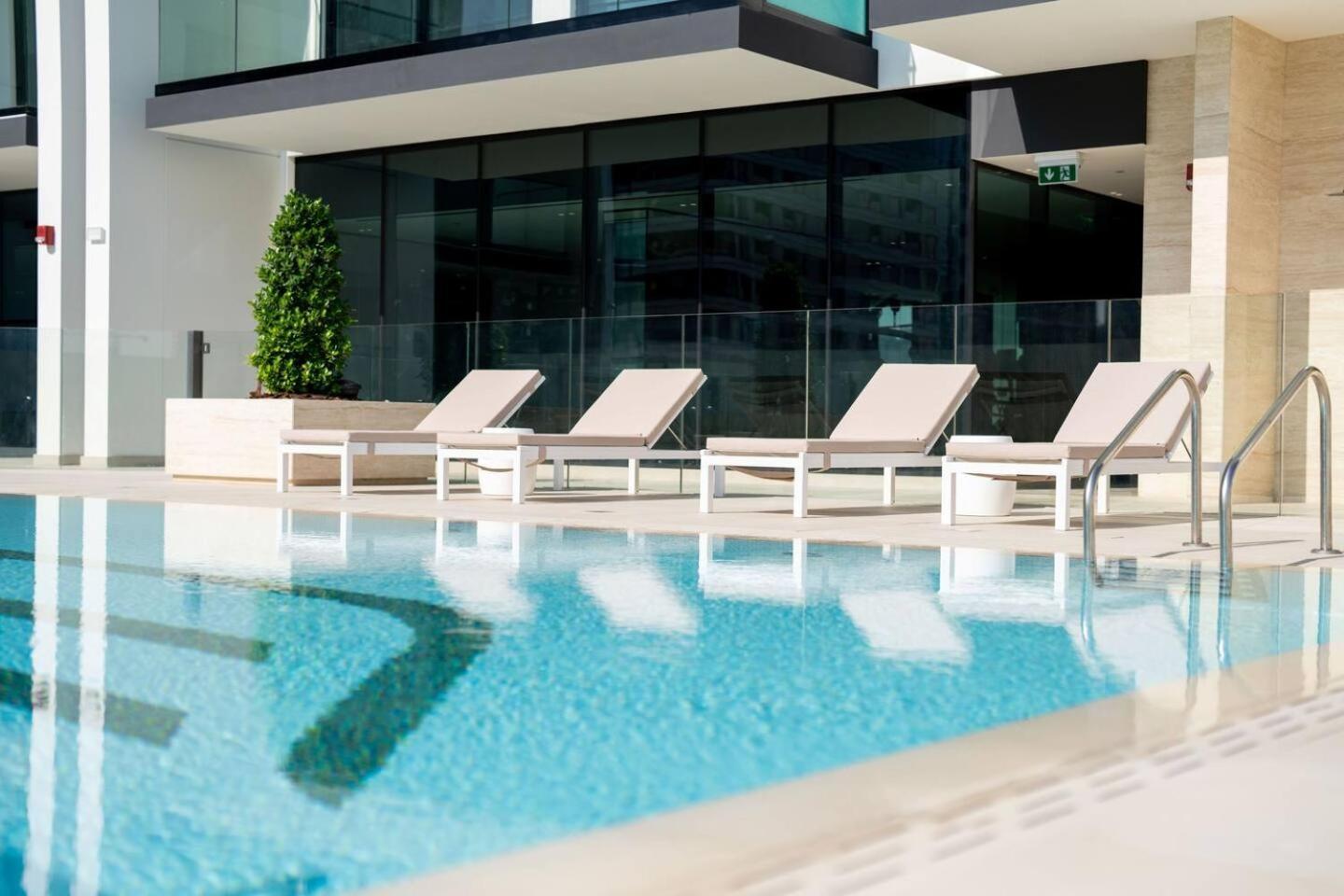 Fully Furnished 1br With Balcony Apartment Dubai
