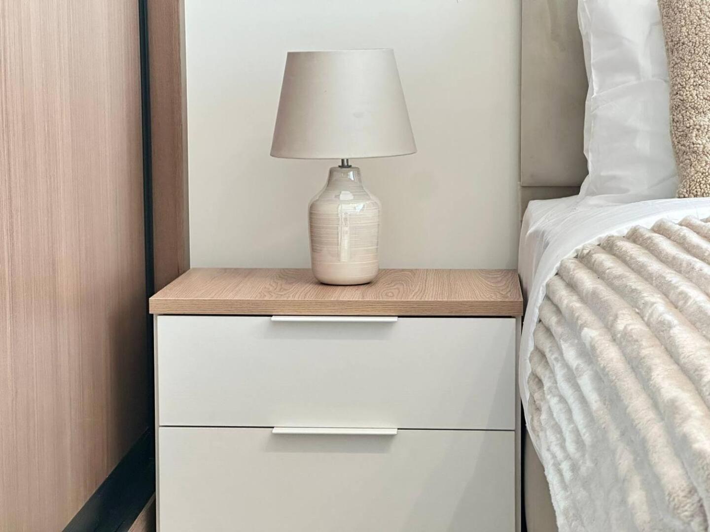 Fully Furnished 1br With Balcony Dubai